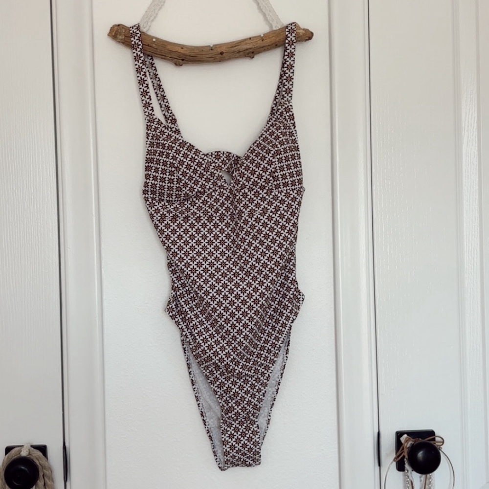 Women’s vintage pattern boho one piece backless bikini